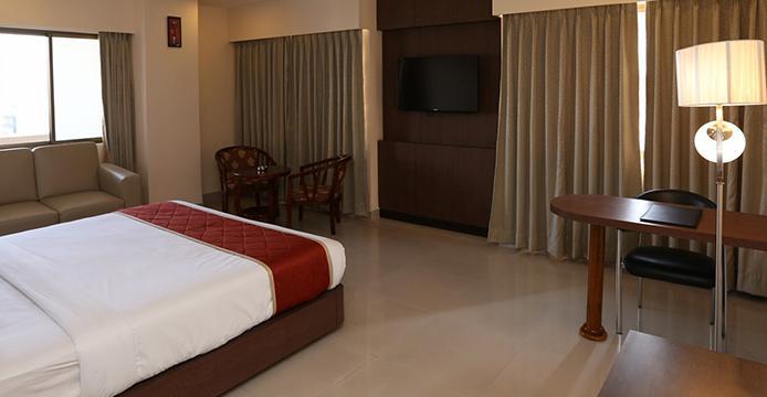 The Contour Hotel Guwahati Dış mekan fotoğraf