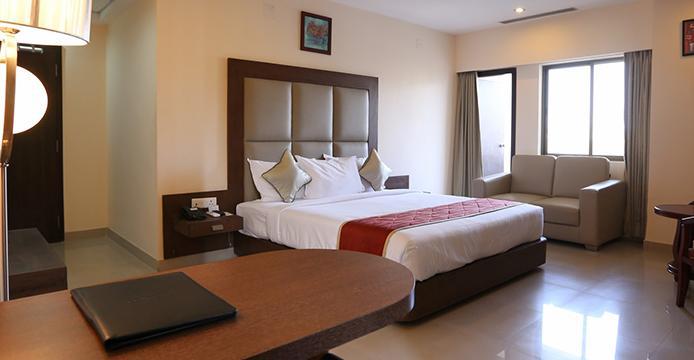 The Contour Hotel Guwahati Dış mekan fotoğraf
