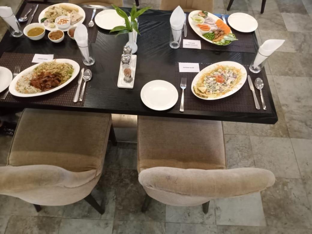 The Contour Hotel Guwahati Dış mekan fotoğraf