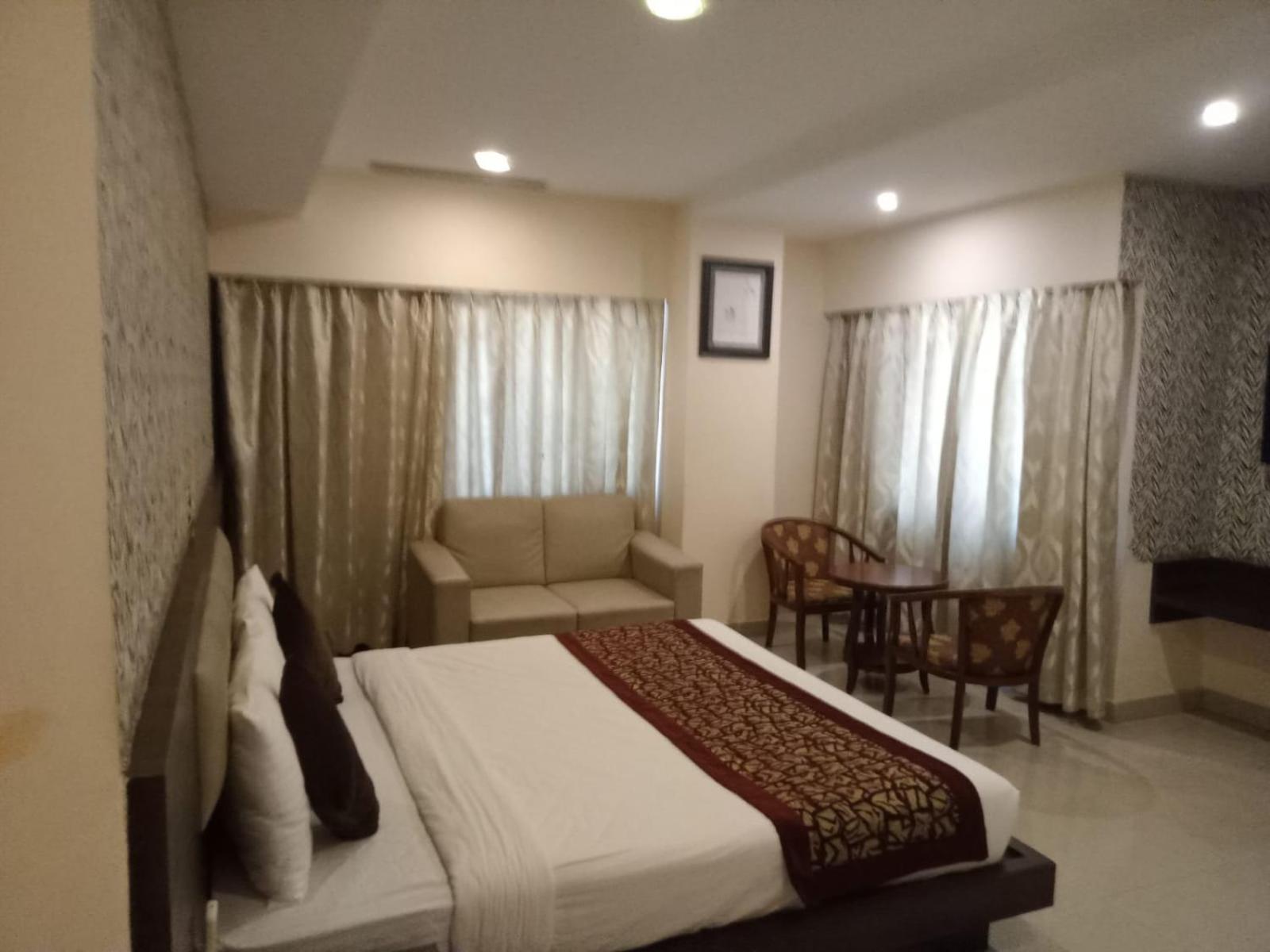 The Contour Hotel Guwahati Dış mekan fotoğraf