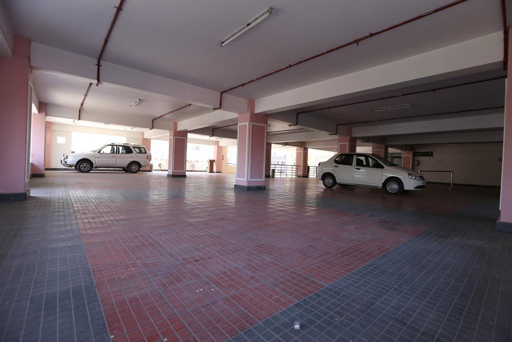 The Contour Hotel Guwahati Dış mekan fotoğraf